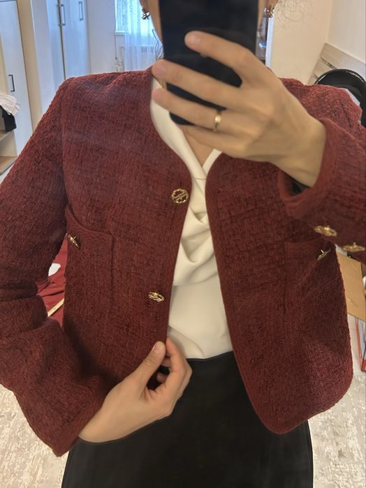 Женский костюм.