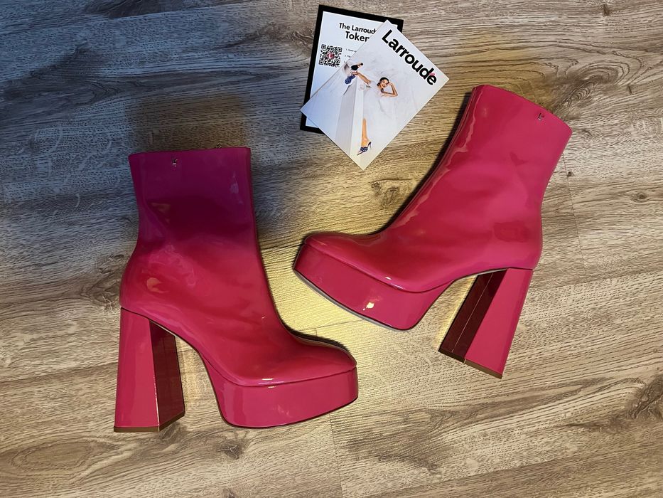 Larroude  нови ботуши