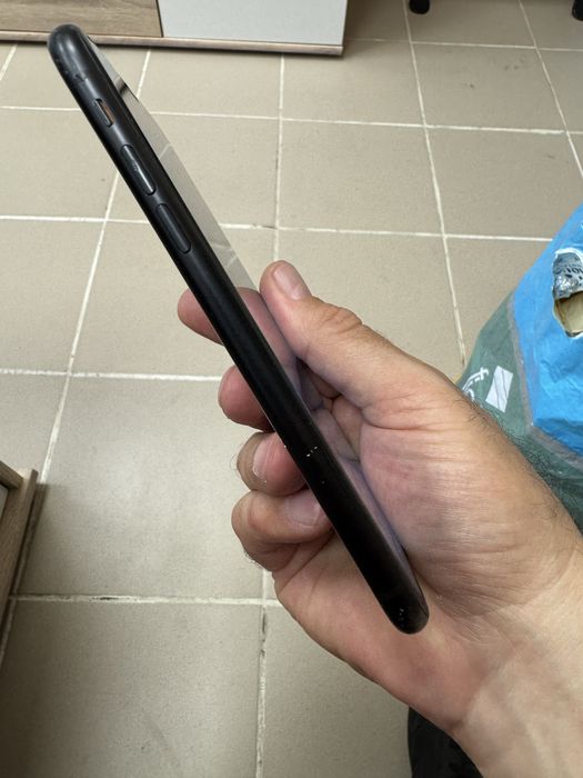 iPhone XR 64gb - заключен