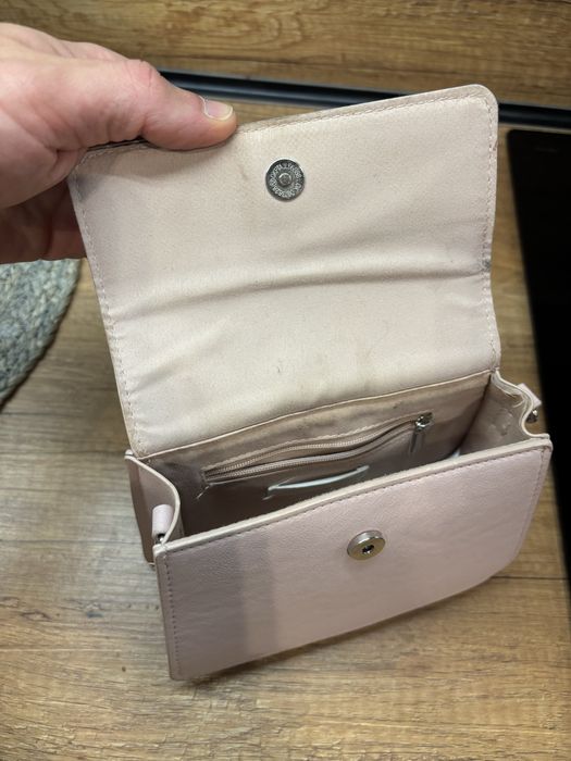 дамска кожена чанта