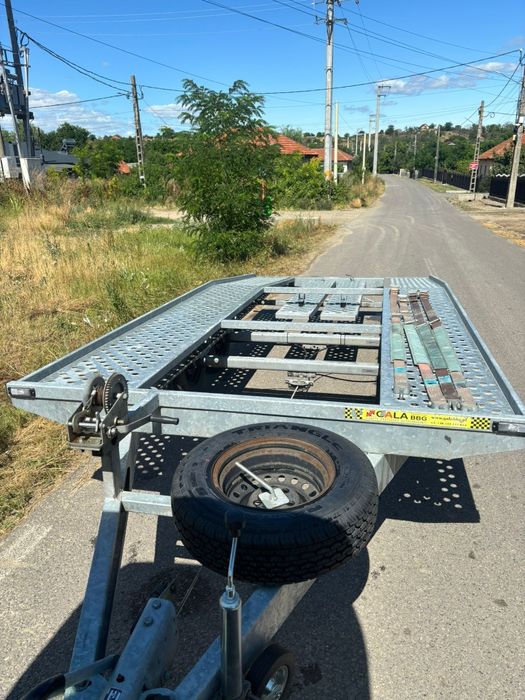 Închiriez platforme auto