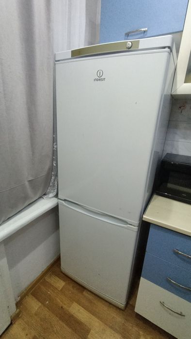 Холодильник продам