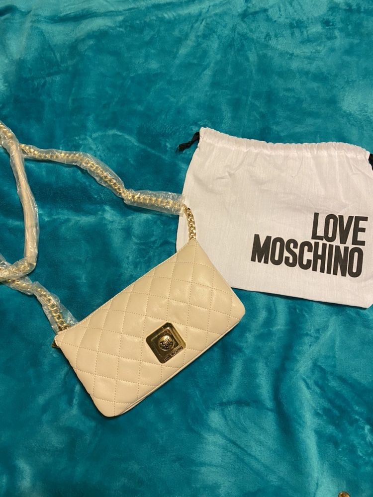 Оригинална чанта Love Moschino