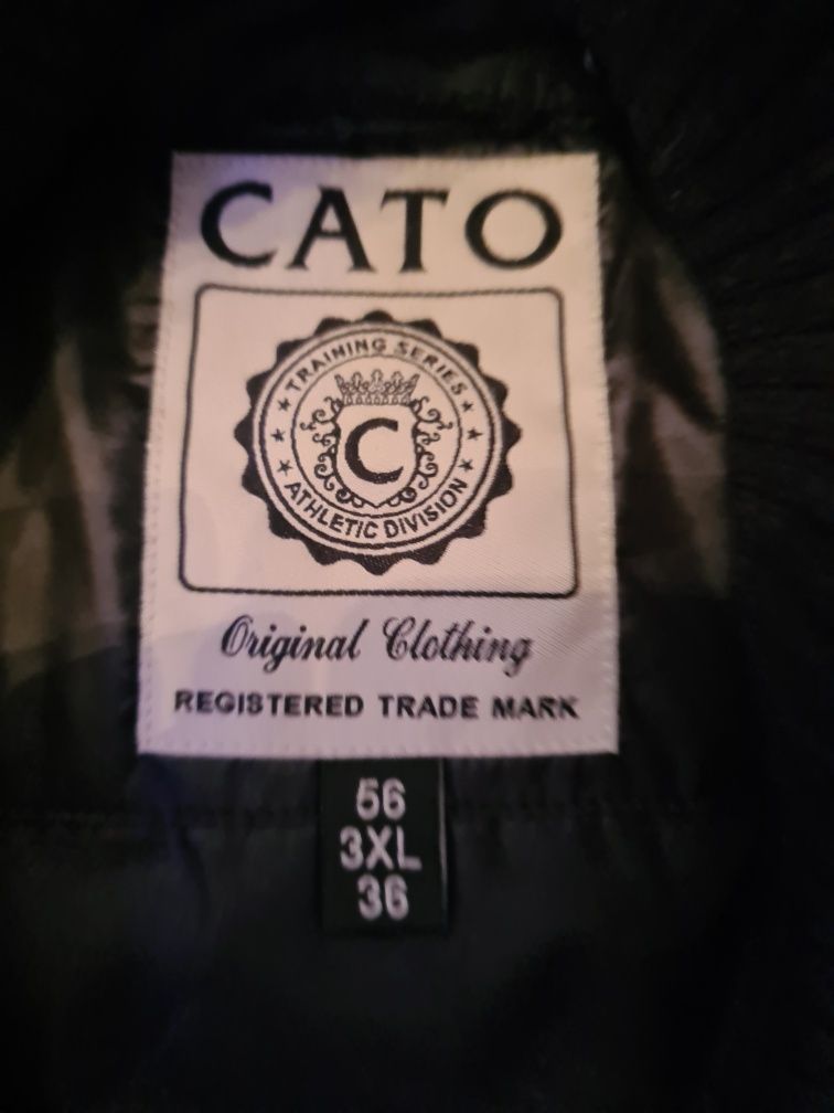Vând geaca bărbați XL CATO.