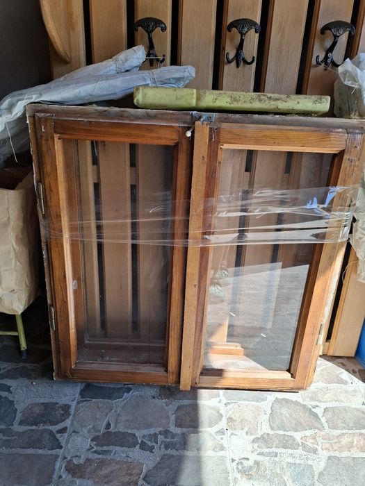 Vand geam dublu  lemn masiv