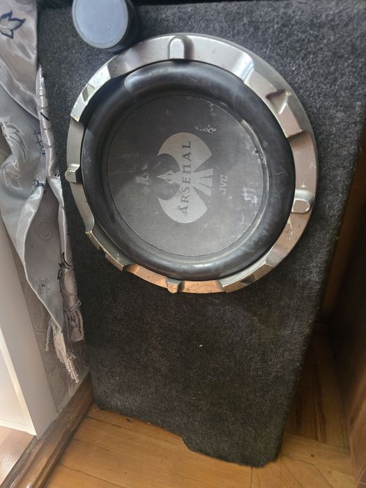 Продам сабовое звено с магнитолой Pioneer