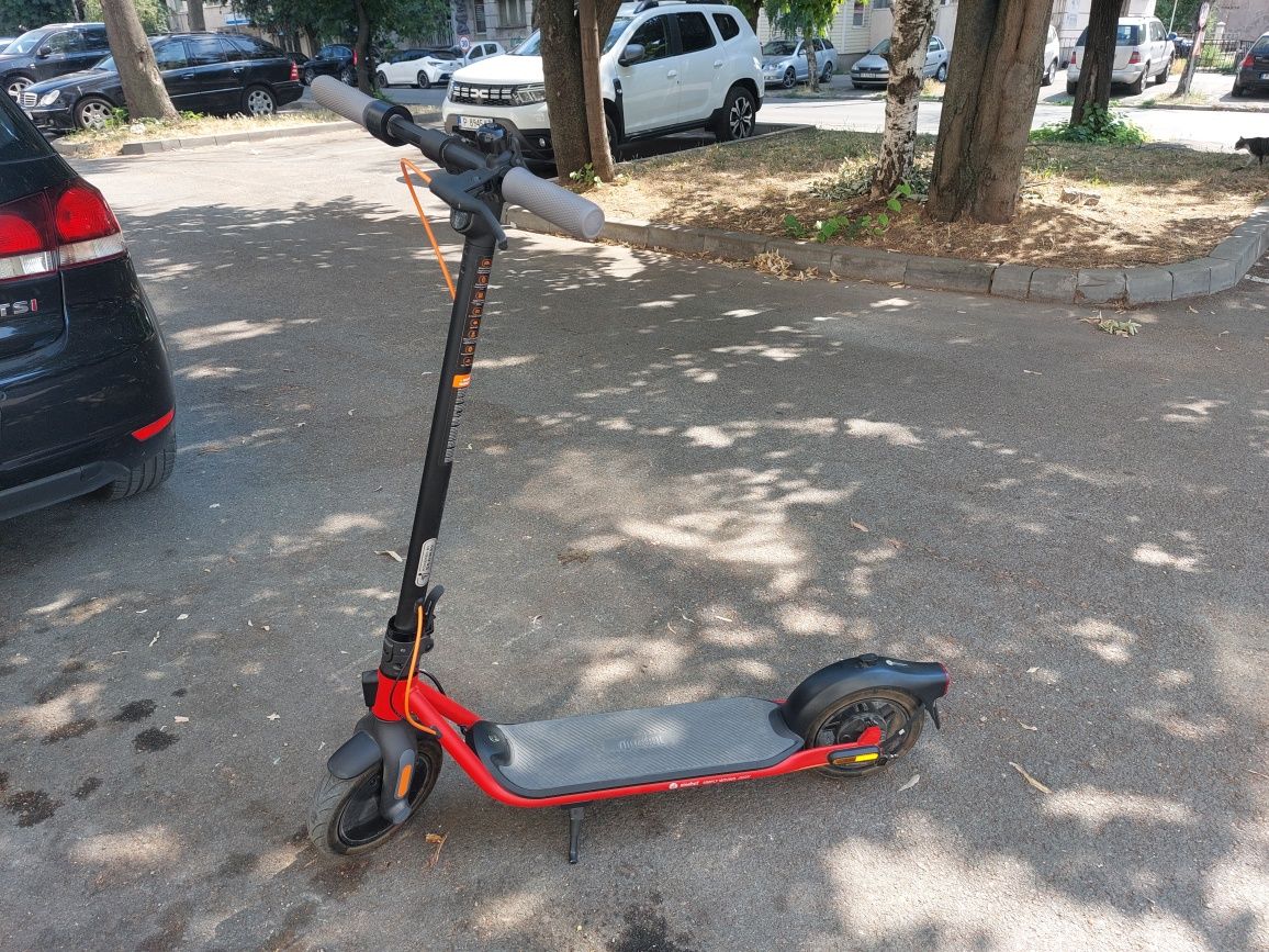 Електрическа тротинетка Ninebot Kickscooter D28E