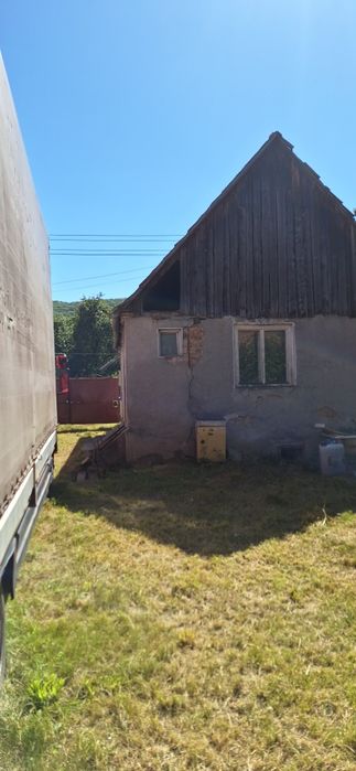 Casa cu teren 950 mp,E60 CAPUSU-MARE