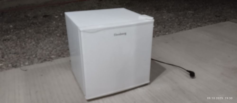 Продам холодильник elenberg, в отличном состоянии