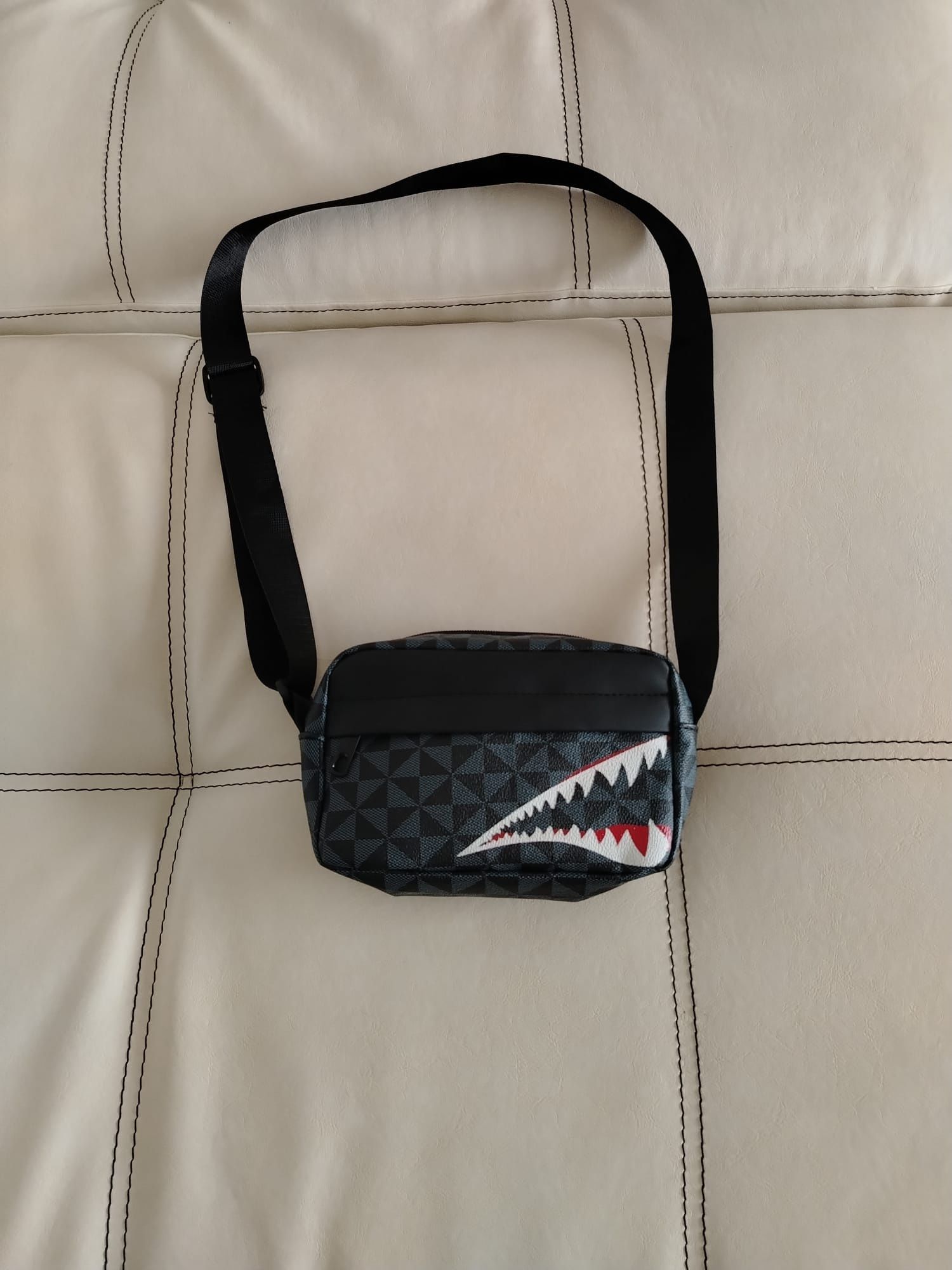 Sprayground чантичка