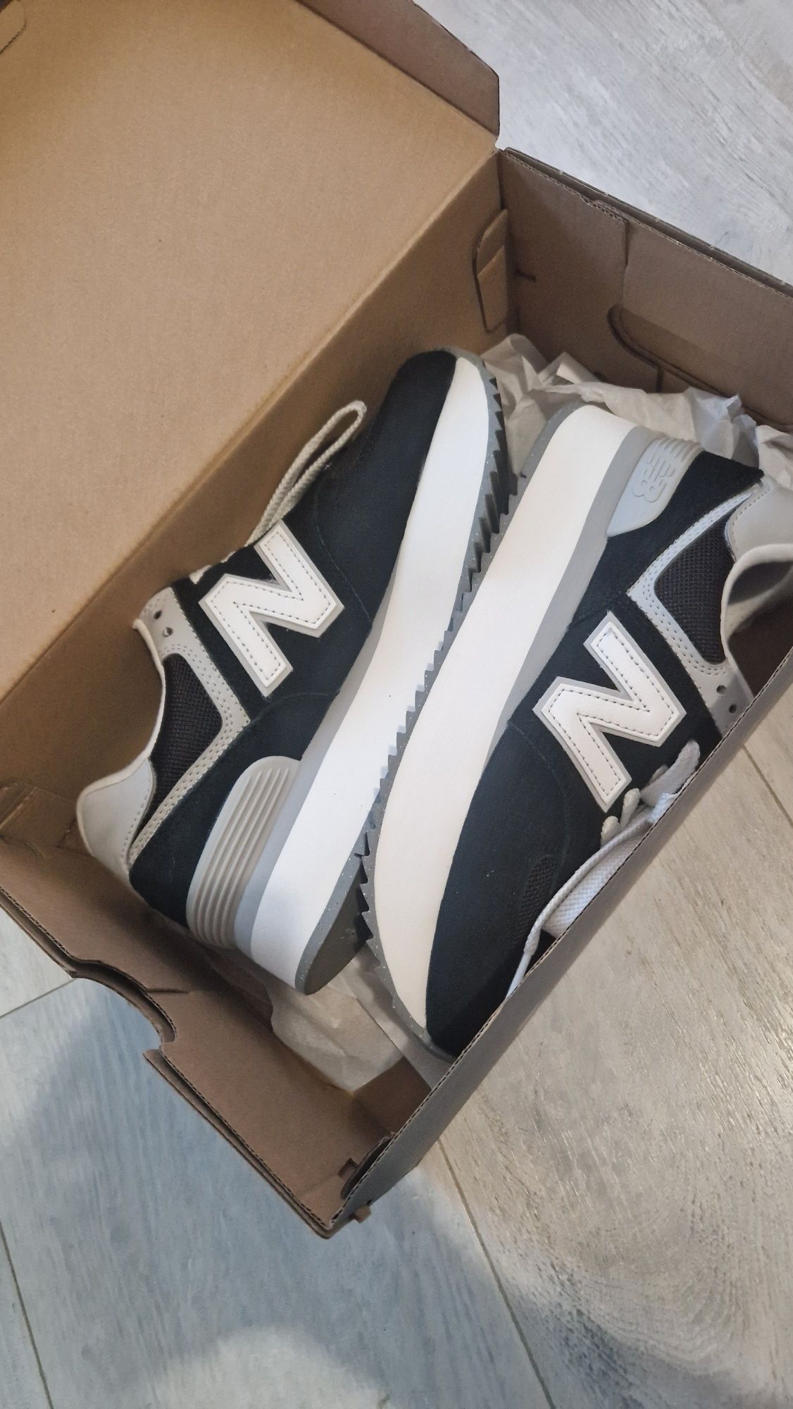 New balance оригинални маратонки