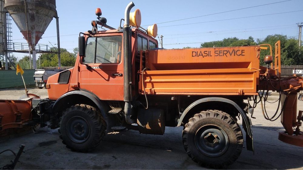 Unimog u1400 echipat de iarna