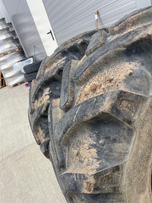 Vand cauciucuri buldo de fata !