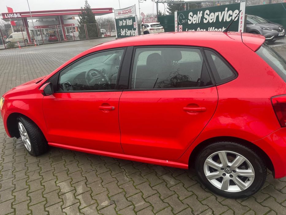 : Vând Volkswagen Polo, an 2009, motor 1.6 TDI