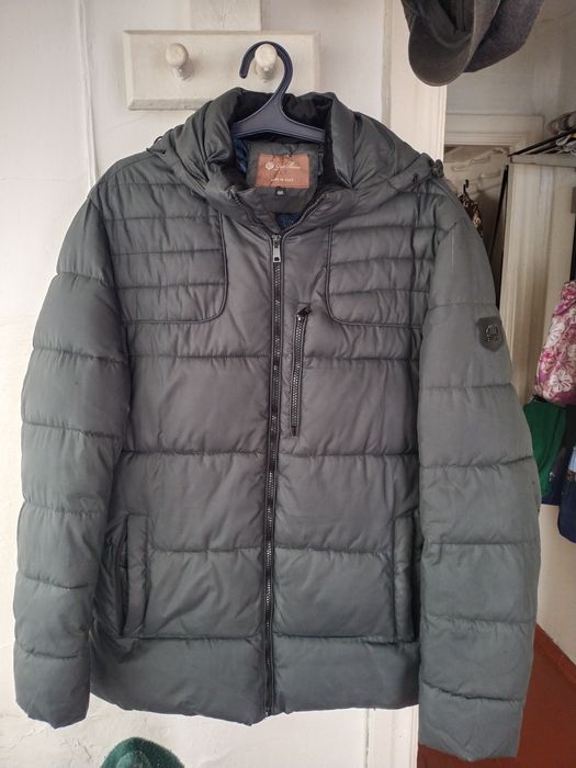 Продам куртку на мальчика