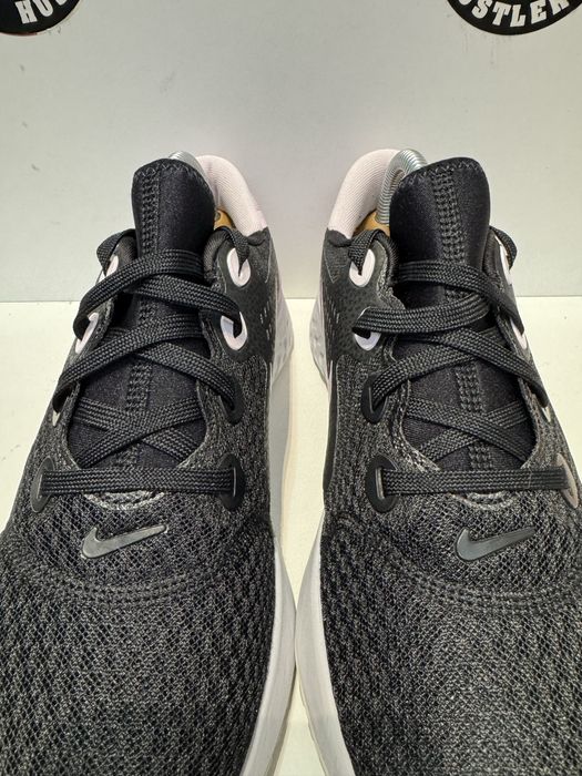 Маратонки NIKE REACT .Номер 39