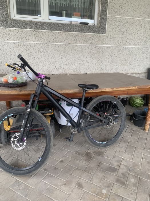 Продаю в хорошем состояние вилка 30 выздушная обмен интересует