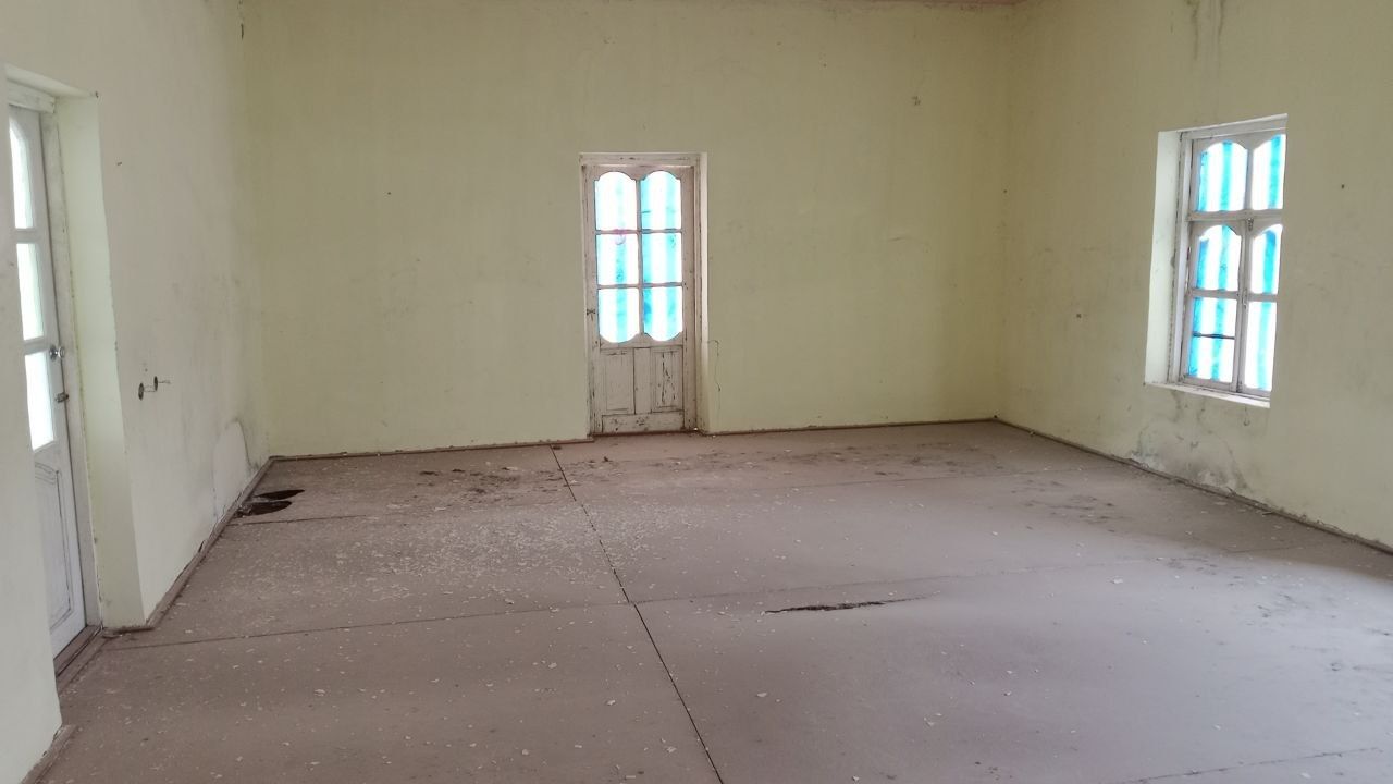 Уй умйиий 12 сотих ери билан