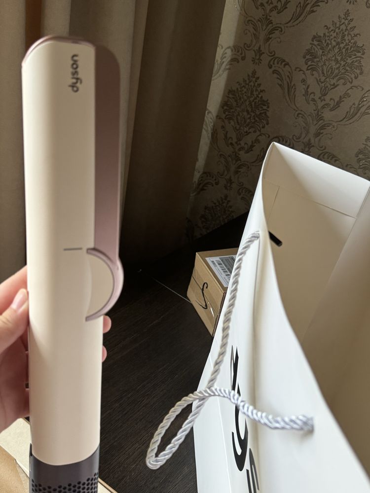 Продам dyson утюжок выпрямитель