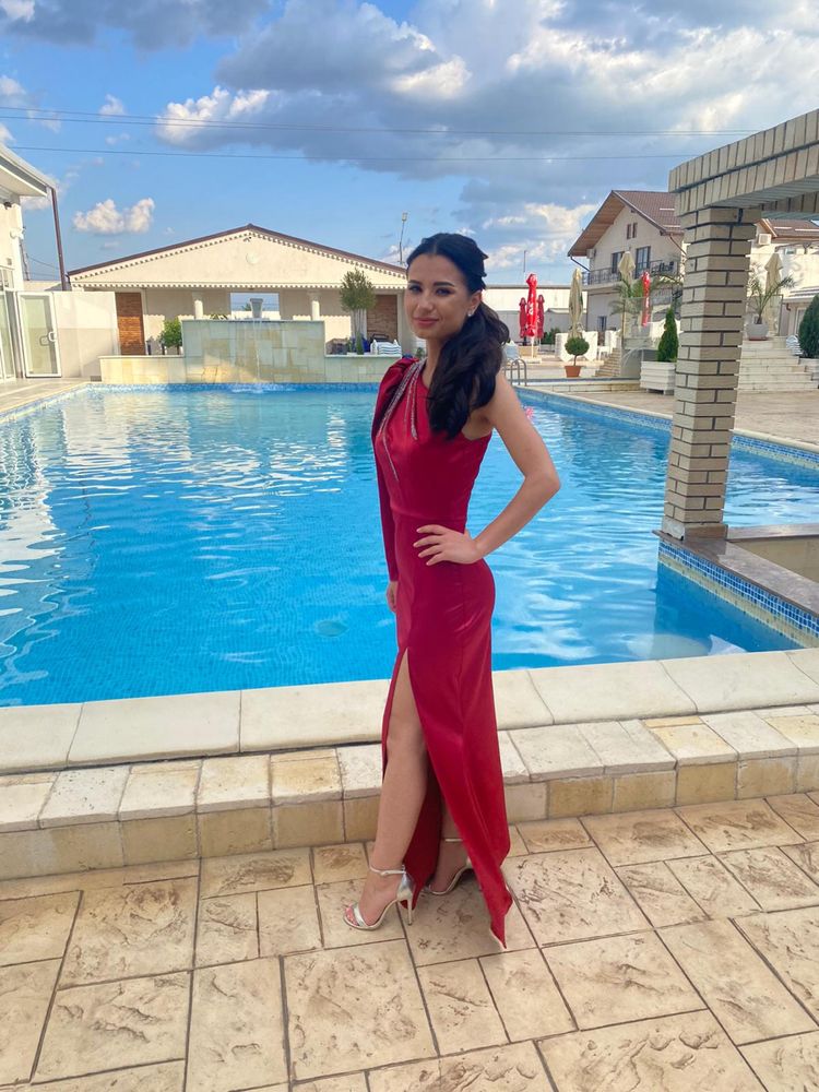 Rochie satin-purtată de 2 ori