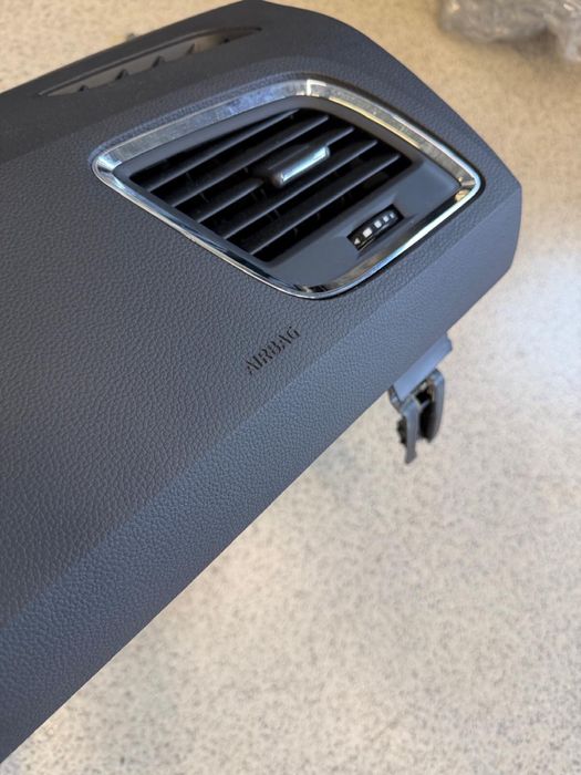 Plansa bord seat ateca