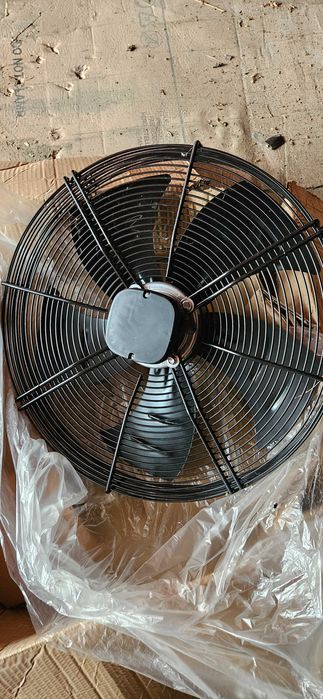 Продам вентилятор  4Е-500 220v