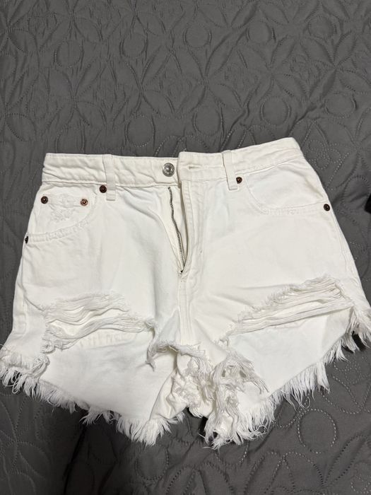 Бели къси панталони на Zara