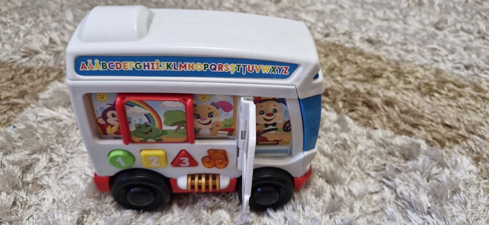 Autobuz cu lumini si sunete