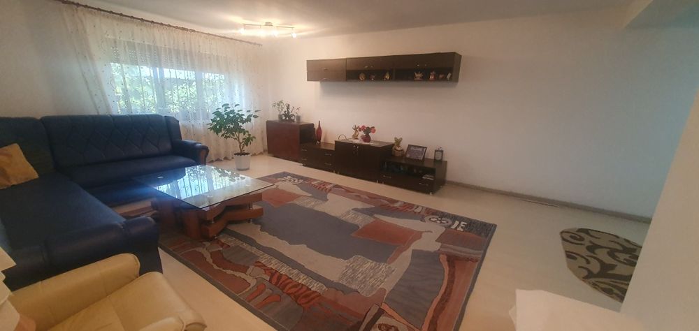 Casă de vanzare 135mp cu teren 690mp