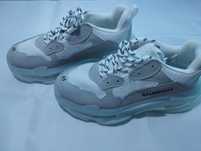 Pantofi Sport Balenciaga Triple S, cadoul perfect, urgent
