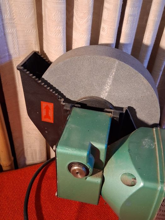 Polizor staționar EKA