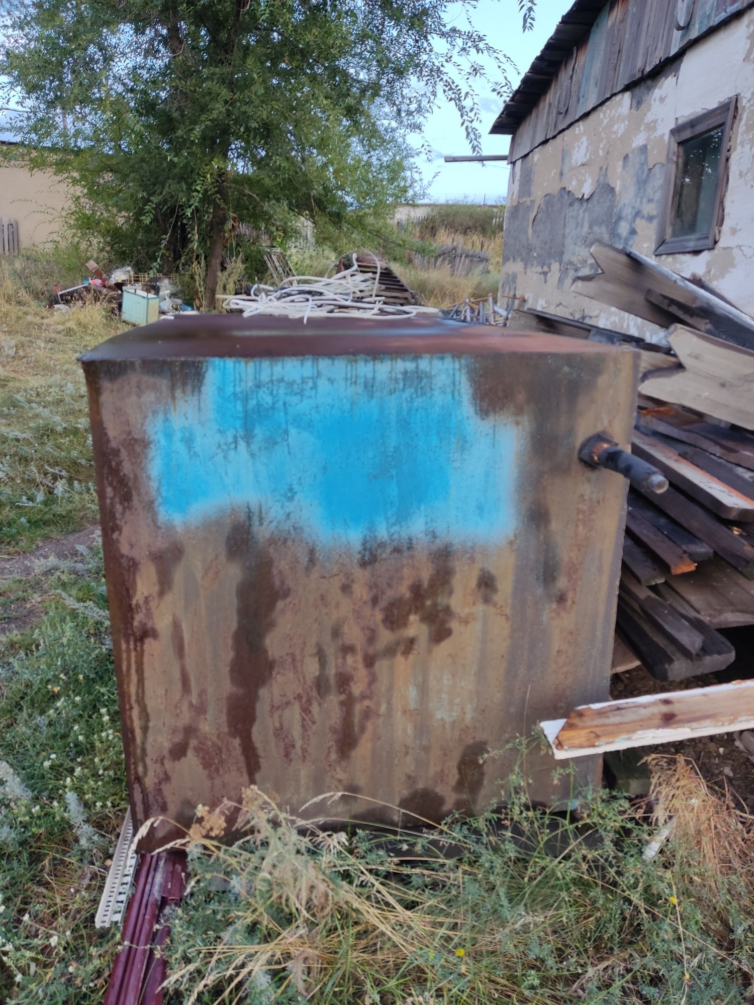 Продам бак 3 куба