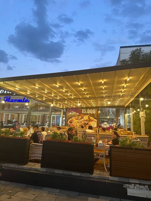 На Чилонзаре напротив базара Катортол задаётся в аренду кафе