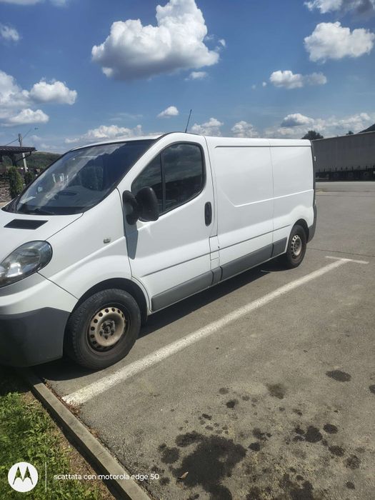 Renault Traffic 2014 model lung