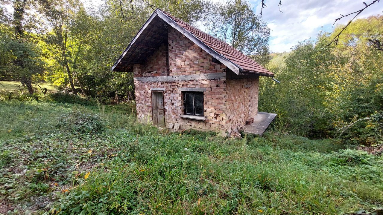 Продава се Къща в с. Мечковица, Област Габрово - 33 кв.м за 495 €/кв.м - Снимка #4