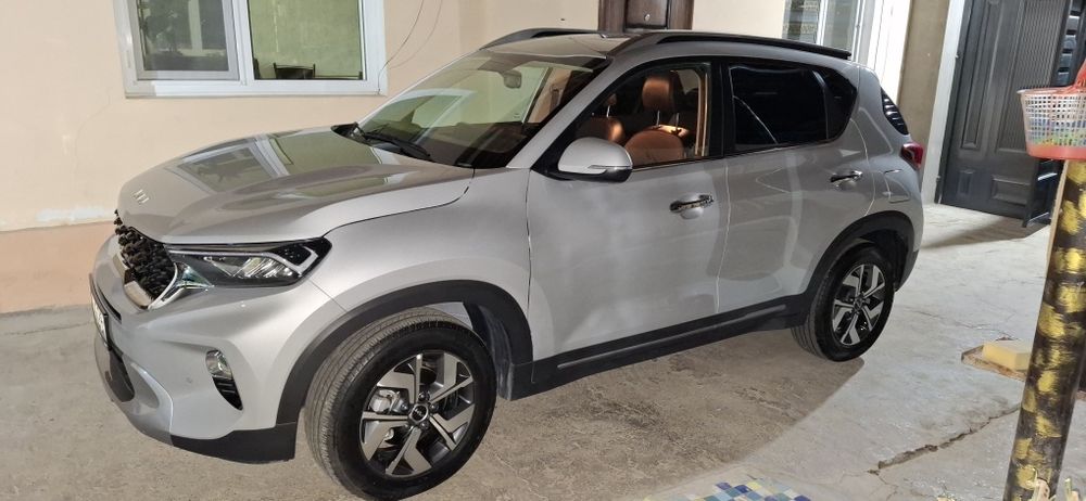 Продам киа сонет 2024 года пробег 11000