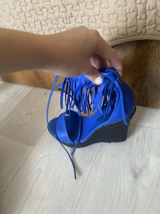 Аяк киимдер кыстык