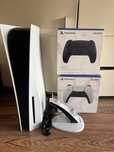 PlayStation 5 с два контролера!