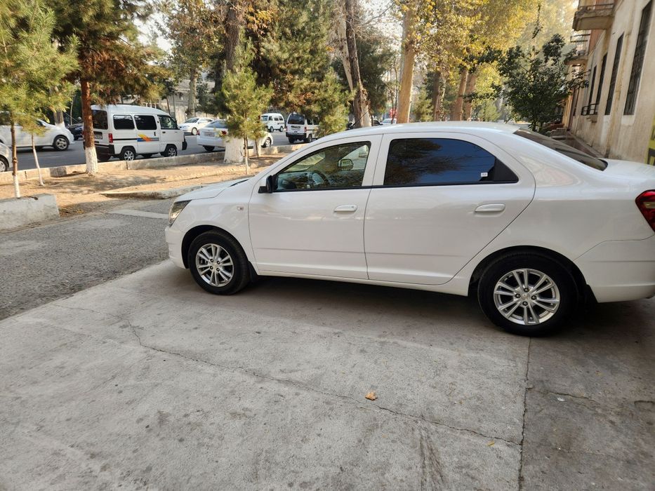 Chevrolet Cobalt sotiladi