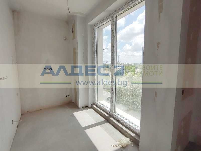 Продава се Тристаен апартамент в София, Хладилника - 158 кв.м за 2000 €/кв.м - Снимка #1