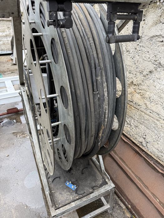 Продавам Маркучи за канал