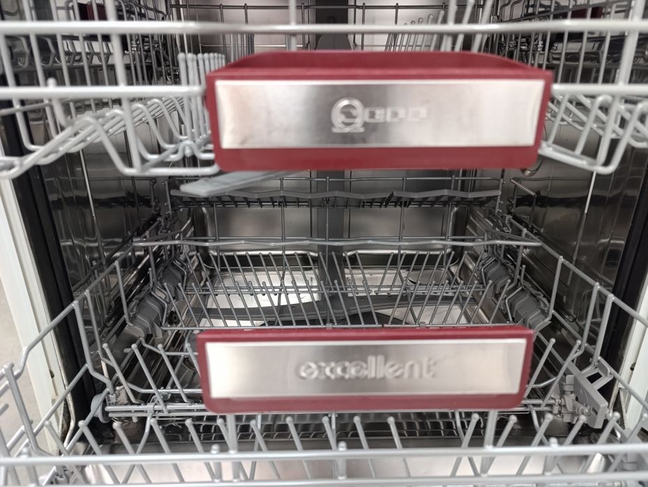 Съдомиялна машина NEFF  прожекция на времето