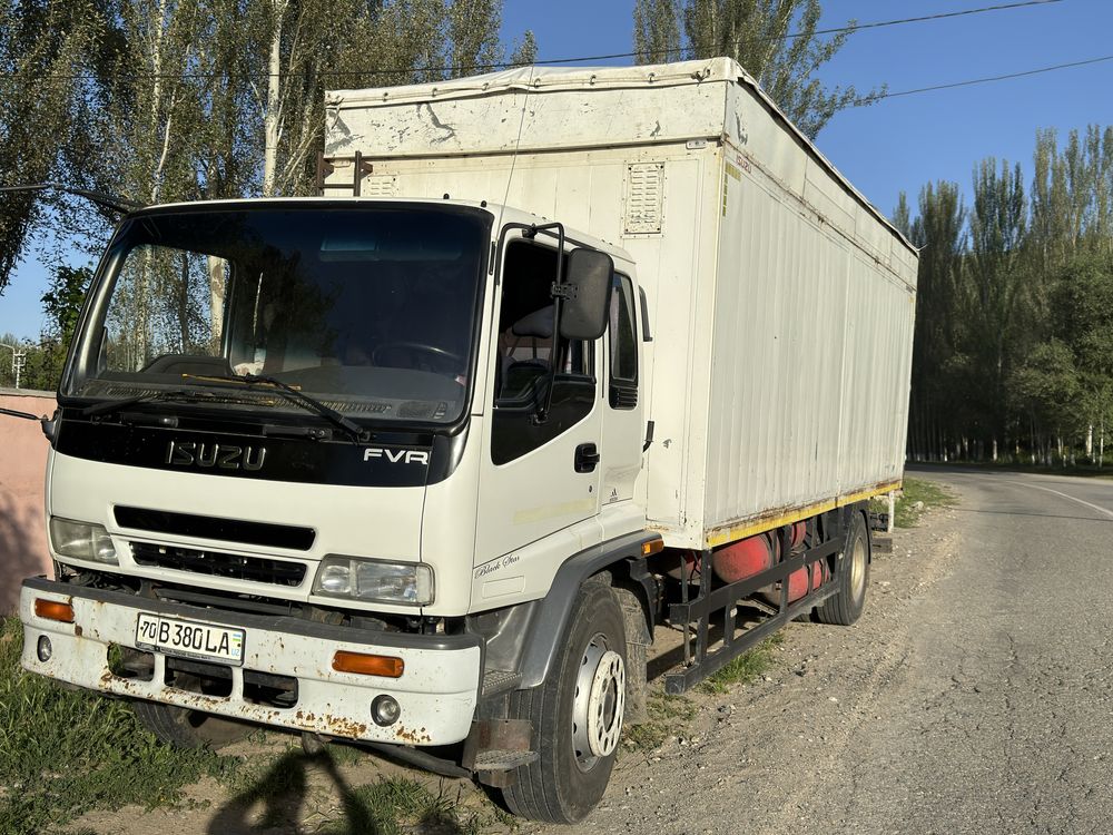 Isuzu 10tonna furgon