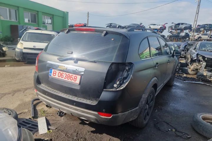Diferential grup spate punte cadru motor bara spate haion stop tripla stanga dreapta interior piele scaune fata bancheta spate   Chevrolet captiva an 2007 motor 3.2benzina  230CP  LU1 dezmembrez dezmembrari opel antara