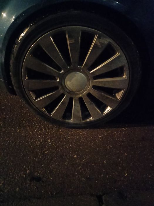 Vând roți de Audi 235/40/19