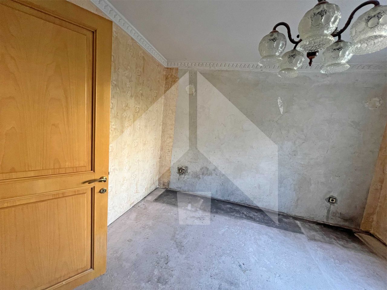 Продава се Двустаен апартамент в Нови пазар - 60 кв.м за 1148 €/кв.м - Снимка #13