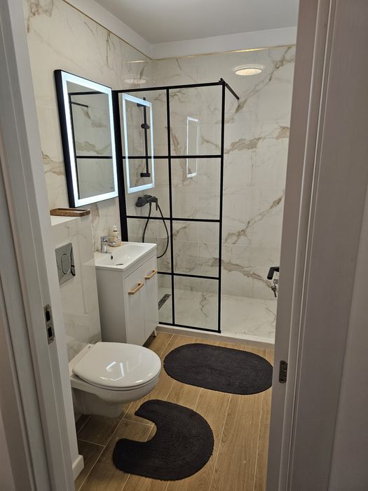 Vând apartament *Nou*