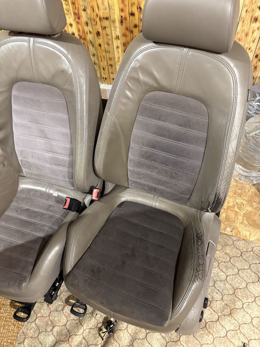 Салон с кори кожа с алкантара бежова Passat B6 седан