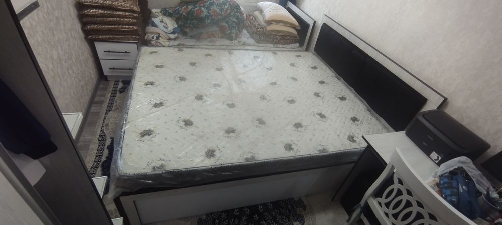 Навоий шахри. Спалний холати яхши. Нархини келишамиз