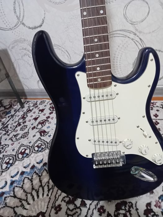 Elektro gitara Fender Startocaster